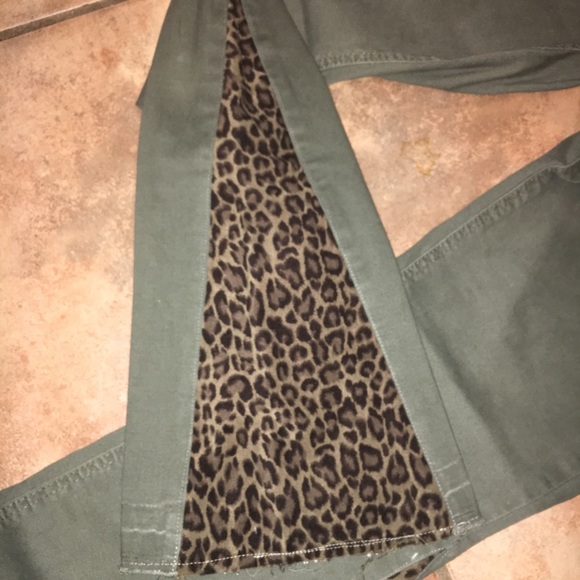 Custom bell bottom jeans size 10 stretch - Picture 2 of 5